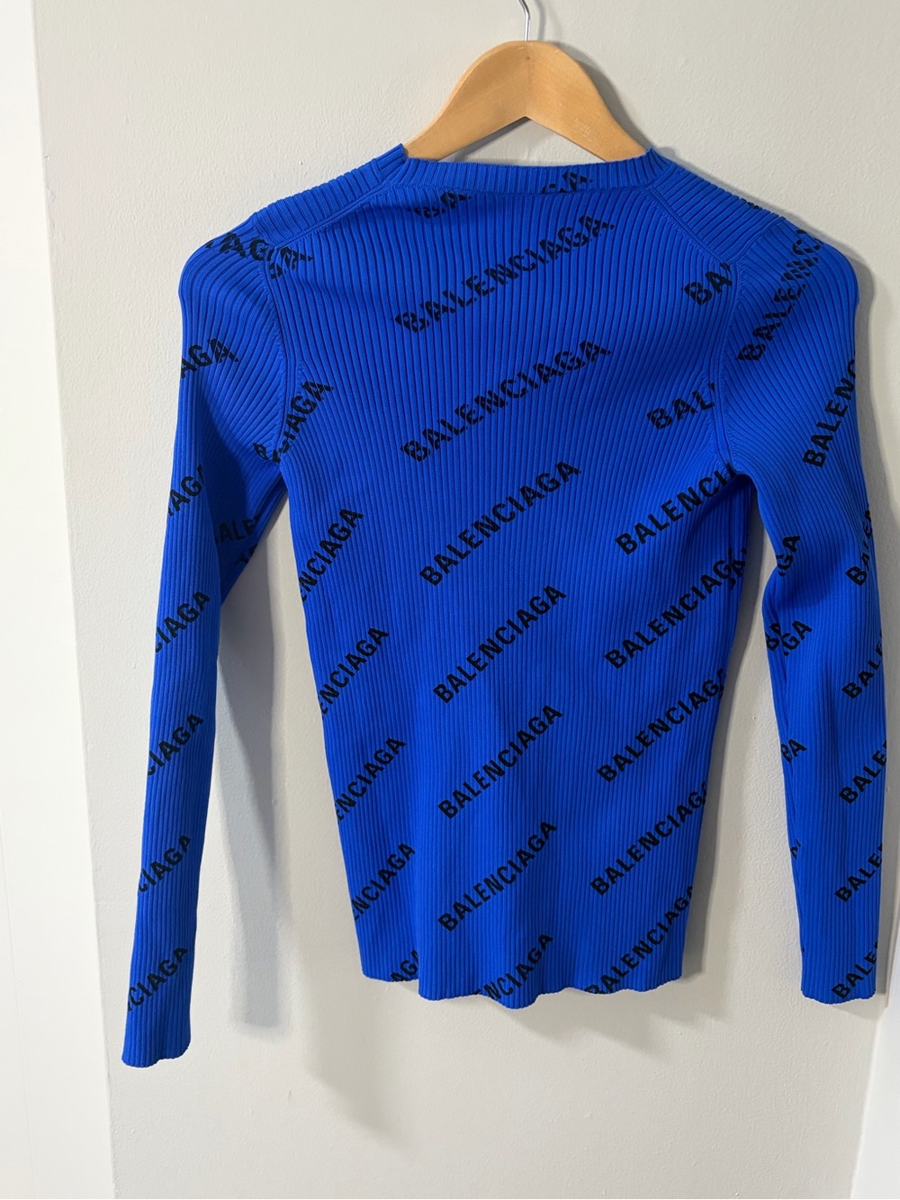 Balenciaga Royal Blue Ribbed Logo Knit Top with Black Print - Picture 2 of 4